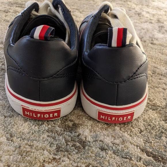 Tommy Hilfiger Kids Signature Stripe Sneaker size 3 - Picture 4 of 7